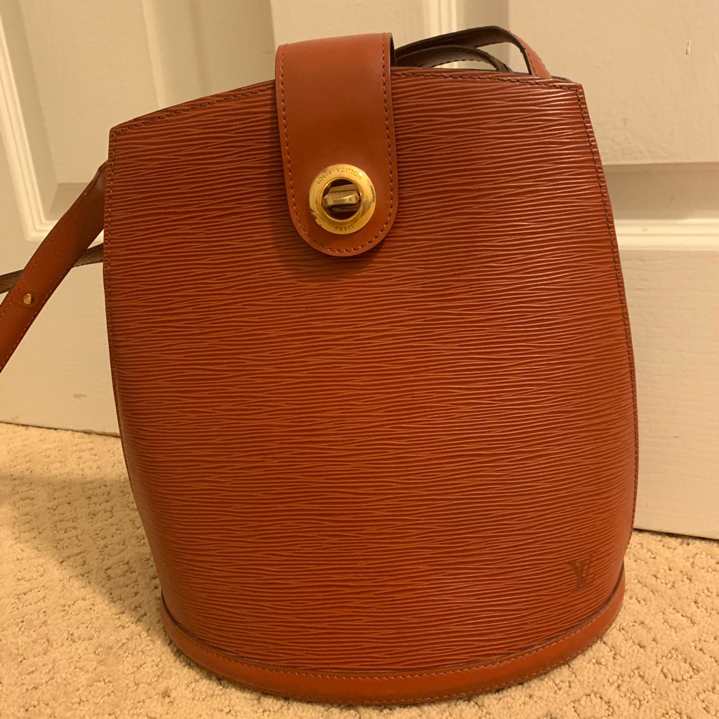 Authentic Louis Vuitton Vintage Cluny Epi